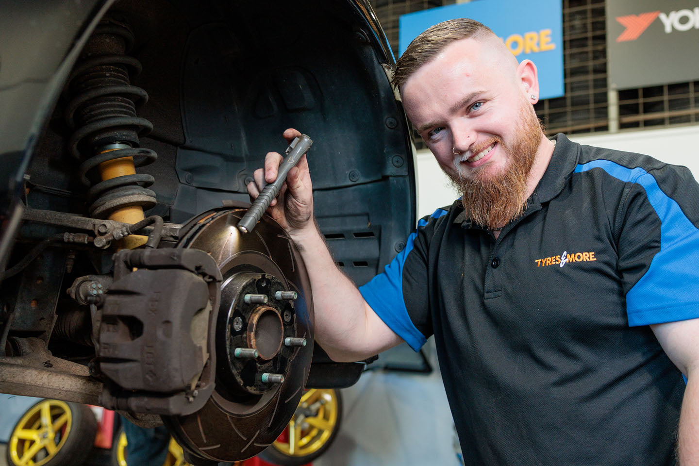 brake service brake pad inspection